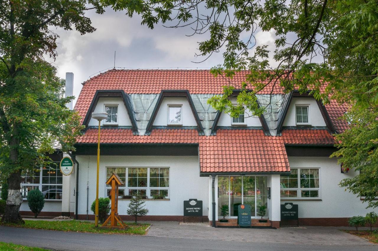 Hotel Na Skalkach Novy Jicin Exterior photo